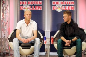 Tim Sebastian und Joshua Kimmich (RB Leipzig) - Foto: GEPA pictures/ Roger Petzsche