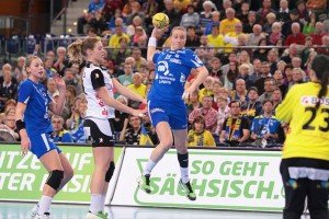 Saskia Lang (HC Leipzig) will mit ihrem Team ins DHB-Pokal Final 4 - Foto: Sebastian Brauner, Sportsnine