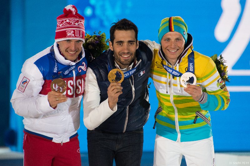 Sotchi 2014: Biathlon 20 km Einzel Männer Siegerehrung - Martin FOURCADE (FRA), Erik LESSER (GER), Jevgeni GARANICHEV (RUS) - Foto: Sochi 2014 Olympic Winter Games