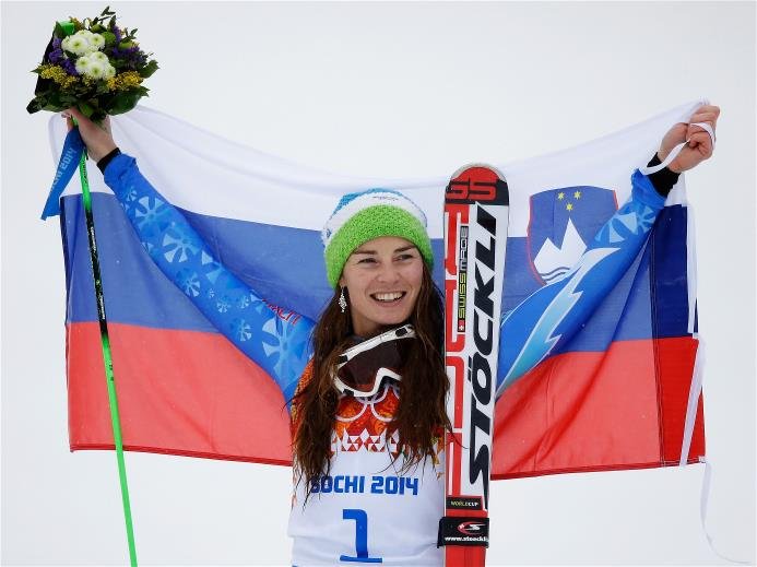 Sotchi 2014: Alpiner Riesenslalom Frauen -  Tina Maze (SLO) feiert bei der Siegerehrung - Foto: Sochi 2014 Olympic Winter Games