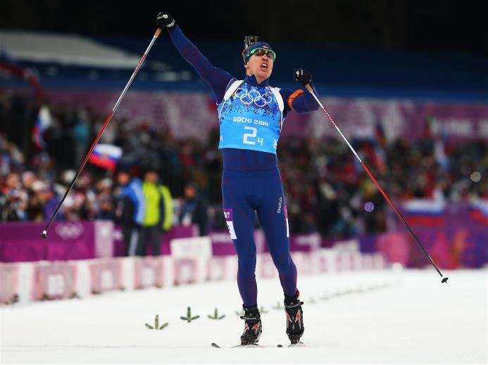 Sotchi 2014: Biathlon Mixed-Staffel 2 x 6 km Frauen und 2 x 7,5 km Männer - Emil Hegle Svendsen (NOR) feiert Gewinn der Goldmedaille - Foto: Sochi 2014 Olympic Winter Games