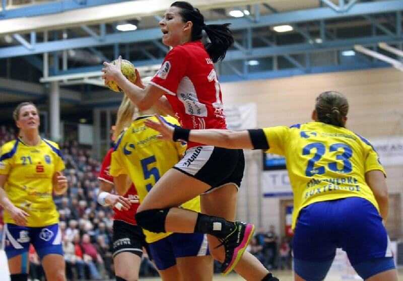 Iveta Luzumova (Thüringer HC) - Foto: Mario Gentzel - www.pictureteam.com