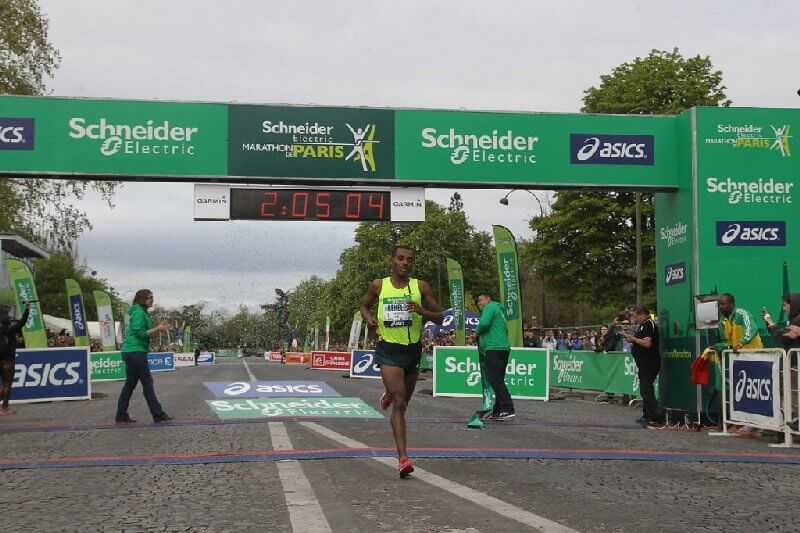 Paris-Marathon 2014: Sieger Kenenisa Bekele aus Äthiopien - Foto: ASO / M.MAINDRU