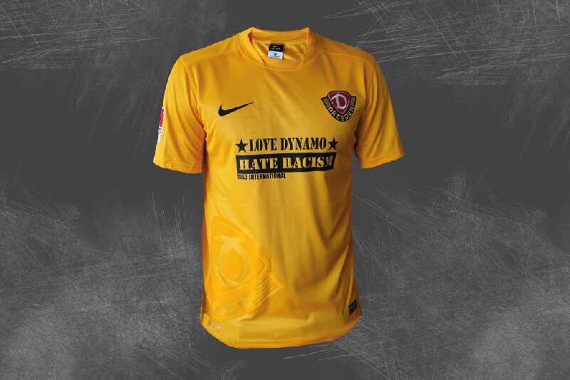 Dynamo Dresden: Sondertrikot mit Slogan „Love Dynamo – Hate Racism“ - Foto: Dynamo Dresden