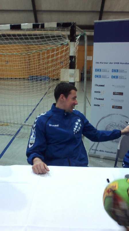 Marko Vujin (THW Kiel) beim All-Star-Game 2014 in Leipzig (Autogrammstunde) - Foto: SPORT4Final