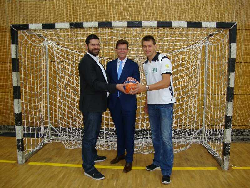 SC DHfK Leipzig: (v.l.) Karsten Günther, DHfK-Geschäftsführer, Ingo Jahnel, Inhaber LIMES LEIPZIG, Christian Prokop, DHfK-Cheftrainer - Foto: SC DHfK Leipzig