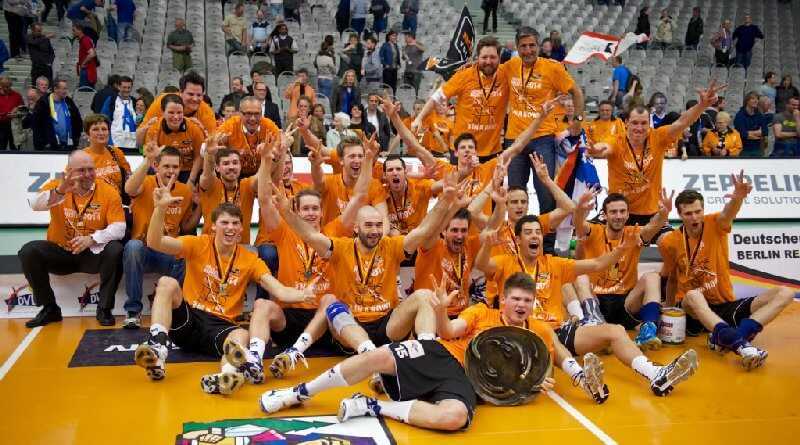 Volleyball-Finale: Berliner Meisterjubel - Die BR Volleys feierten in Friedrichshafen den dritten Titel - Foto: Guenter Kram/VfB Friedrichshafen