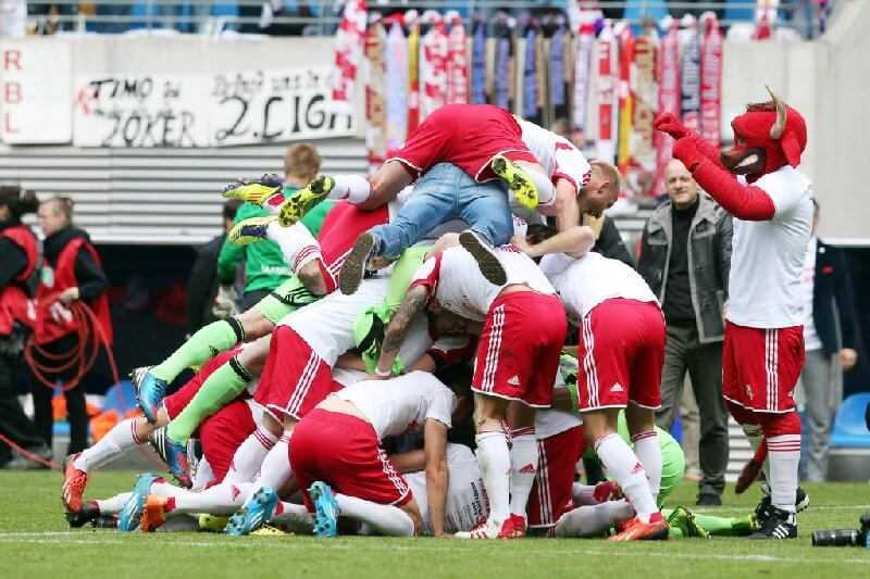 RB Leipzig vs. 1. FC Saarbrücken 5:1 - Aufstiegsfreude - Foto: GEPA pictures/Roger Petzsche