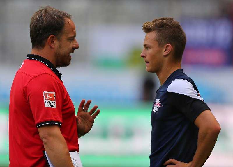 RB Leipzig mit Siegermentalität zur DFB-Pokal-Überraschung gegen Paderborn? - TSV 1860 Muenchen vs. RB Leipzig. Alexander Zorniger und Joshua Kimmich (RB Leipzig). - Foto: GEPA pictures/ Thomas Bachun