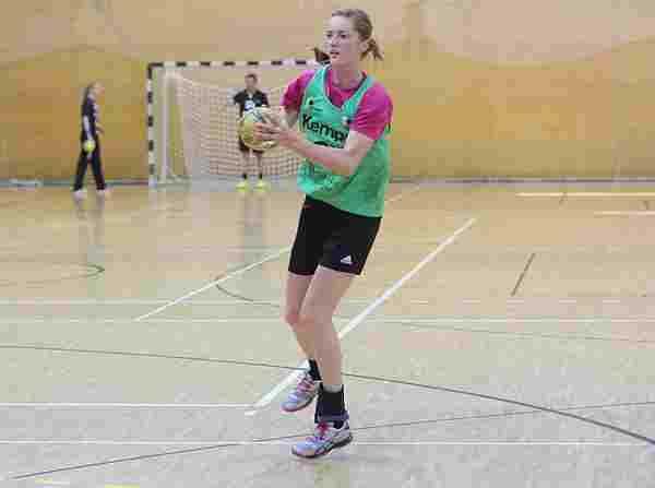 HC Leipzig: Zwei neue Spielerinnen im Probetraining - Roxana Alina Ioneac (25, 1,82m aus Rumänien) - Foto: Sebastian Brauner, Sportsnine