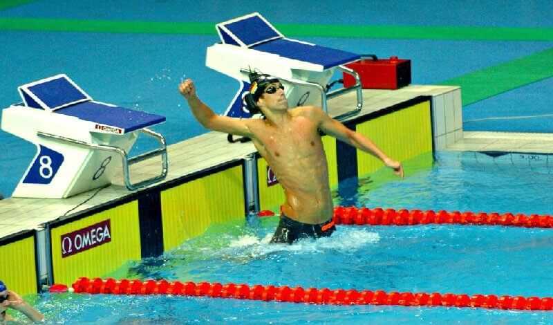 Olympische Jugendspiele Nanjing 2014: Medaillen für Schwimm-Sportler - Riesenjubel von Schwimmer Damian Wierling nach seiner vierten Medaille bei den Olympischen Jugendspielen - Foto: DOSB
