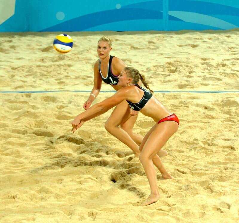 Olympische Jugendspiele Nanjing 2014: Lisa Arnholdt / Sarah Schneider mit Bronze - Lisa Arnholdt und Sarah Schneider hatten im Spiel um Platz drei ihre Gegnerinnen aus Russland im Griff - Foto: DOSB