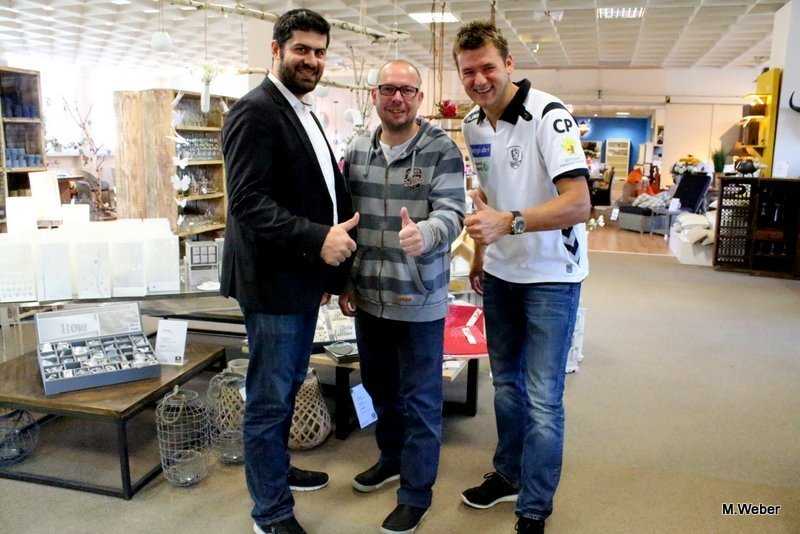 SC DHfK Leipzig vor spannendem Sachsen-Derby in Aue - (v. l.): Karsten Günther, Geschäftsführer SC DHfK Handball, Steffen Landschreiber, Geschäftsführer Massivum, Christian Prokop, DHfK-Cheftrainer. Foto: Manfred Weber