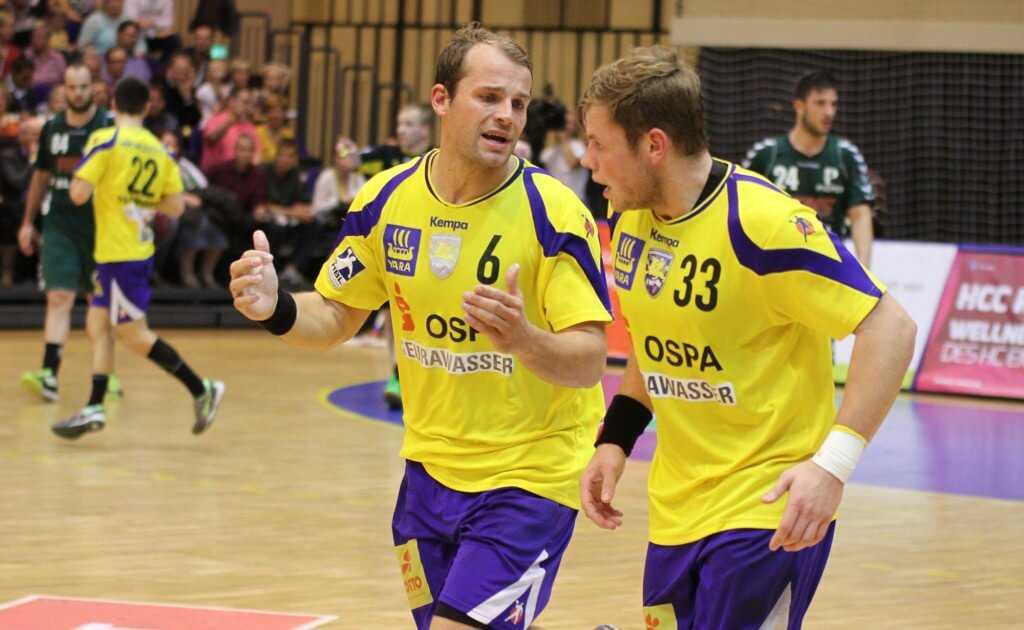 HC Empor Rostock trifft auf Neuhausen - Jens Dethloff (links) im Gespräch mit Florian Zemlin - Foto: HC Empor Rostock 