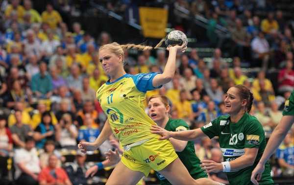 Handball Champions-League-Qualifikation, FTC-Rail Cargo Hungaria - HC Leipzig am 21.09.2014 in Leipzig - Anne Hubinger (17) - Foto: Sebastian Brauner