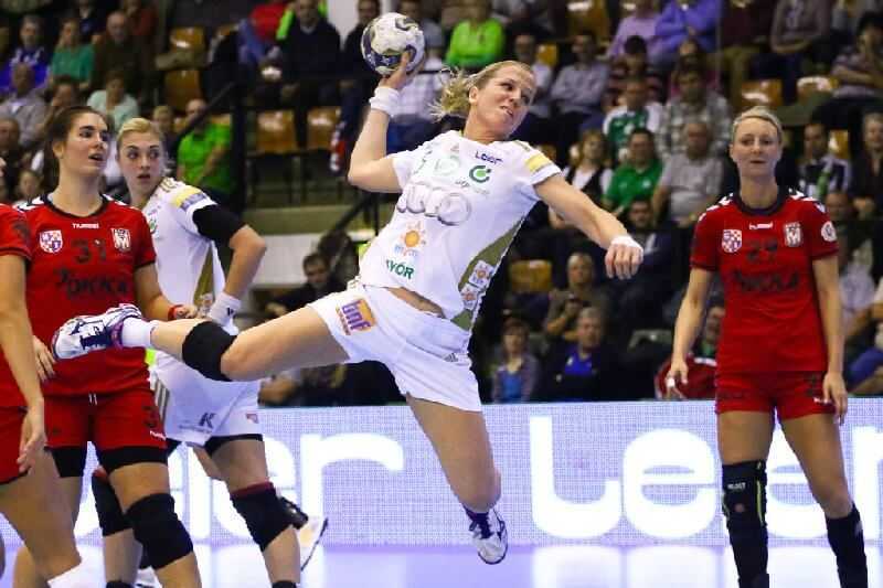 Győri Audi ETO KC vs. Dunaújváros Kohász KA 27:19 am 12.11.2014 - Heidi Löke - Foto: Anikó Kovács und Tamás Csonka (Győri Audi ETO KC)
