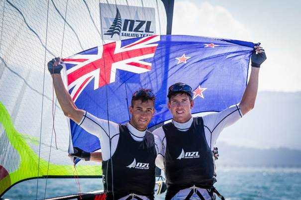 CNN „MainSail“: Olympiasieger Torben Grael bei der ISAF Sailing World Championships - Nathan Outteridge und Mat Belcher - Foto: CNN International "Mainsail"