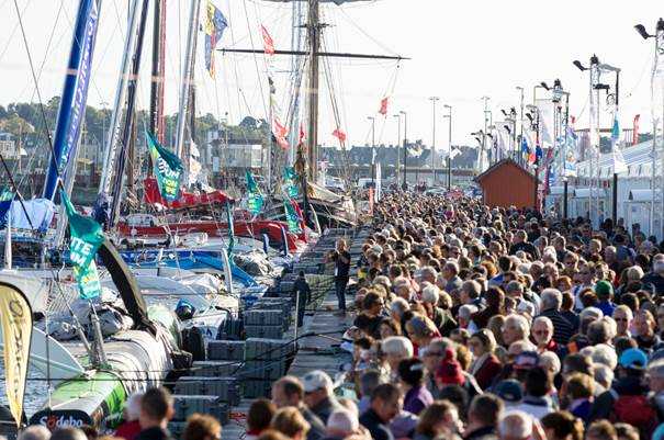 CNN „MainSail“: Start der „Route du Rhum“ in Saint-Malo - Fans im Segelhafen von Saint-Malo - Foto: Alexis Courcoux
