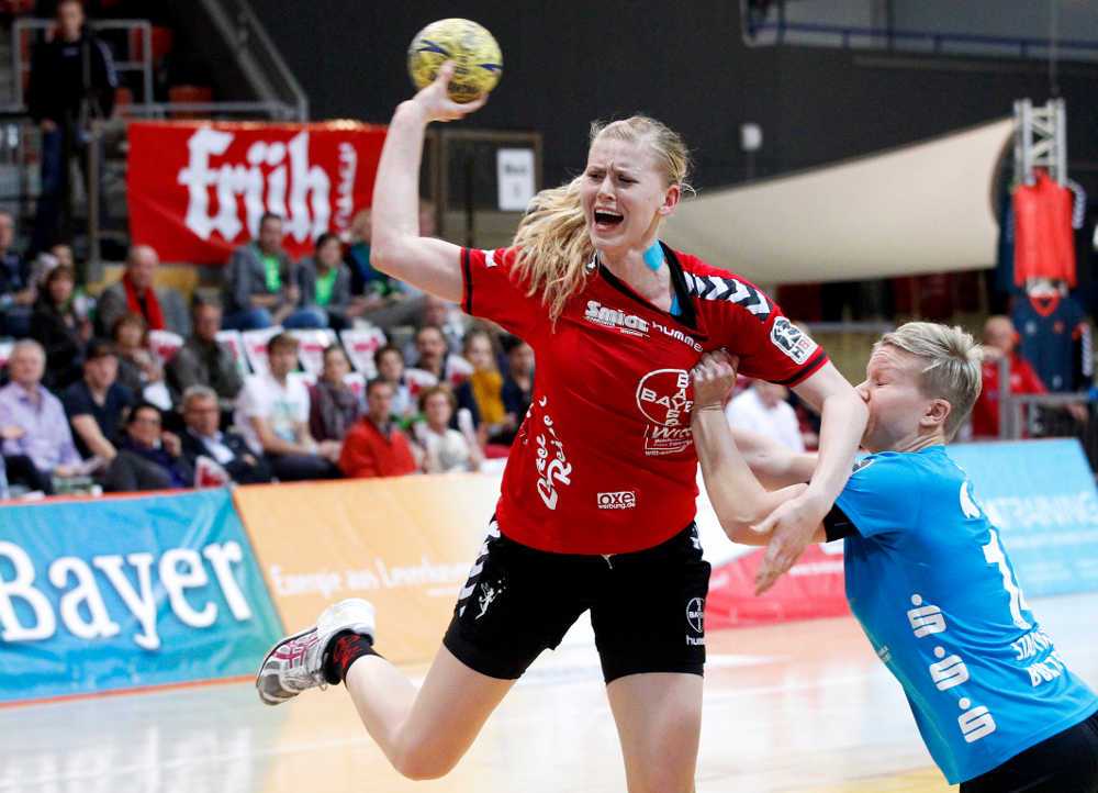 DHB-Pokal-Viertelfinale: Kim Naidzinavicius (Bayer Leverkusen vs. Buxtehuder SV am 26.10.2014) - Foto: Ralf Kardes