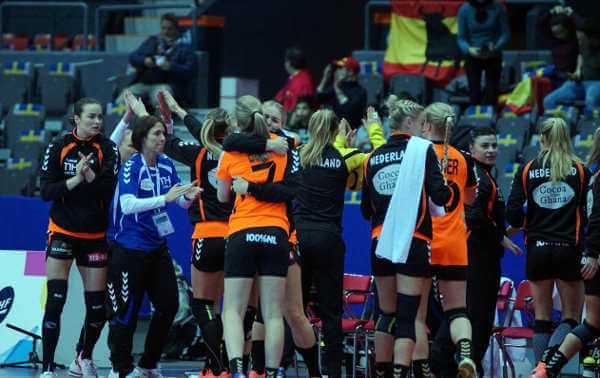 Niederlande nach Spanien-Erfolg - Handball EM 2016: Deutschland um Platz fünf und Klasse-Halbfinals - Foto: Peter Jansen