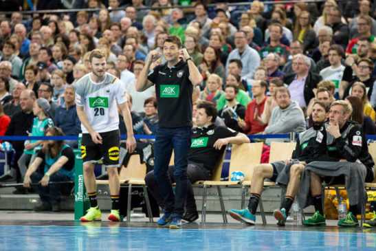 Handball WM: Bundestrainer Christian Prokop und DHfK-Nationalspieler Philipp Weber - Foto: Karsten Mann