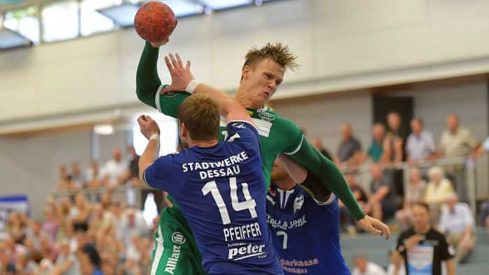 Niclas Pieczkowski - SC DHfK Leipzig vs. Dessau-Roßlauer HV - Handball DHB-Pokal - Foto: Rainer Justen