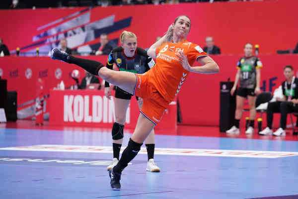 Handball EM 2020 Frauen - Lois Abbingh - Niederlande vs. Deutschland - Copyright: Henk Seppen