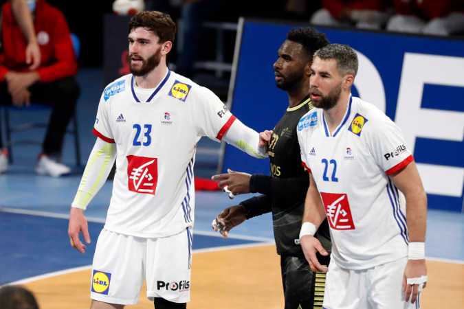 Handball WM 2021 - Frankreich vs Portugal - Ludovic Fabregas und Luka Karabatic - Copyright: FFHANDBALL / S.PILLAUD