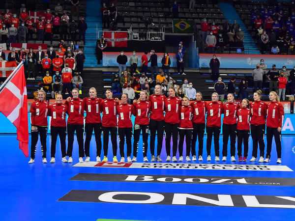 Handball WM 2021 - Dänemark (im Bild) vs. Brasilien - Copyright: Königlicher Spanischer Handballverband / RFEBM - J. L. Recio