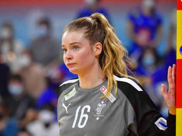 Handball WM 2021 Halbfinale - Frankreich vs. Dänemark - Althea Reinhardt - Copyright: Königlicher Spanischer Handballverband / RFEBM - J. L. Recio
