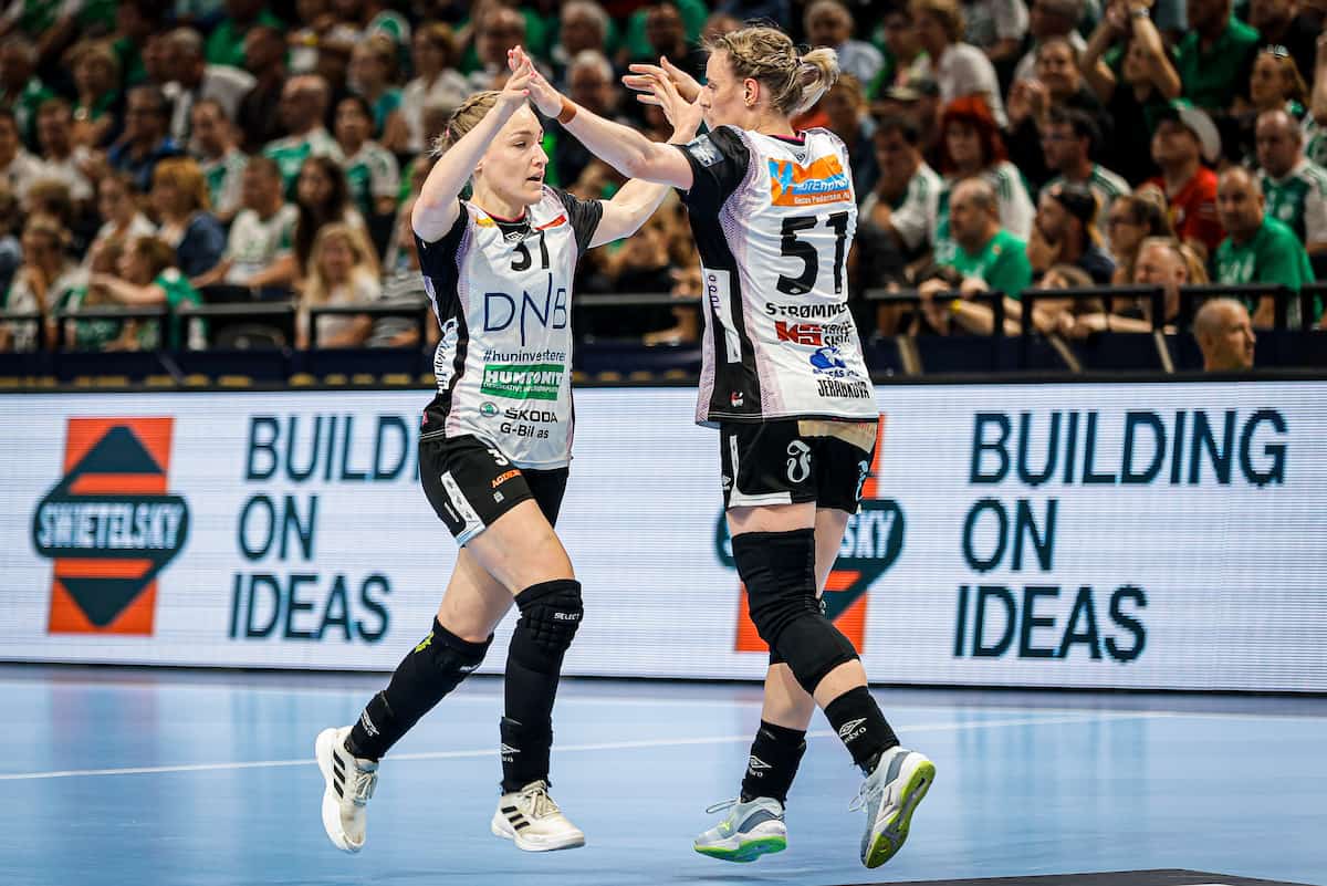 Handball EHF Final4 2022 - Vipers Kristiansand - Jana Knedlikova (37) und MVP Marketa Jerabkova (51) - Copyright: EHF / Kolektiff