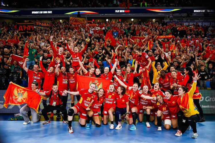 Handball EM 2022 EHF EURO - Montenegro mit Bronze - Copyright: EHF/kolektiffimages